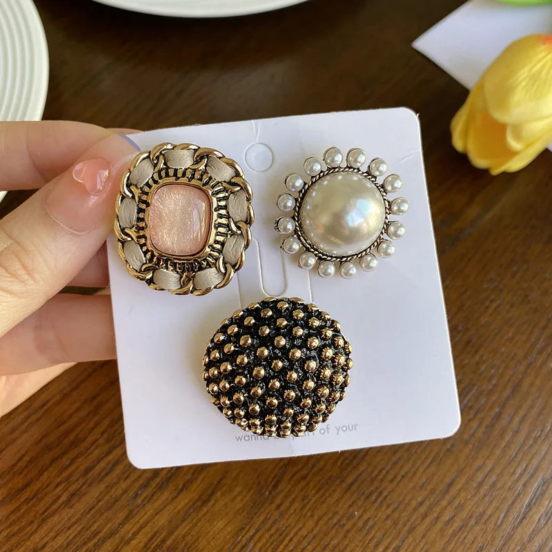 Set Broches Baroque Perles Vintage – Élégant Géométrique Unisexe