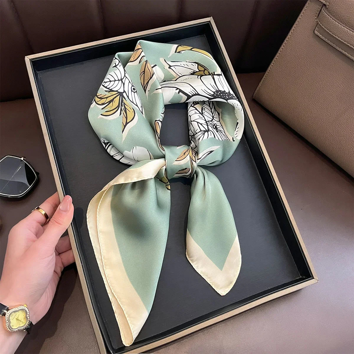 Foulard Carré Soie Satin Imprimé Floral 70x70cm - Neckerchief Bandana Headband Femme