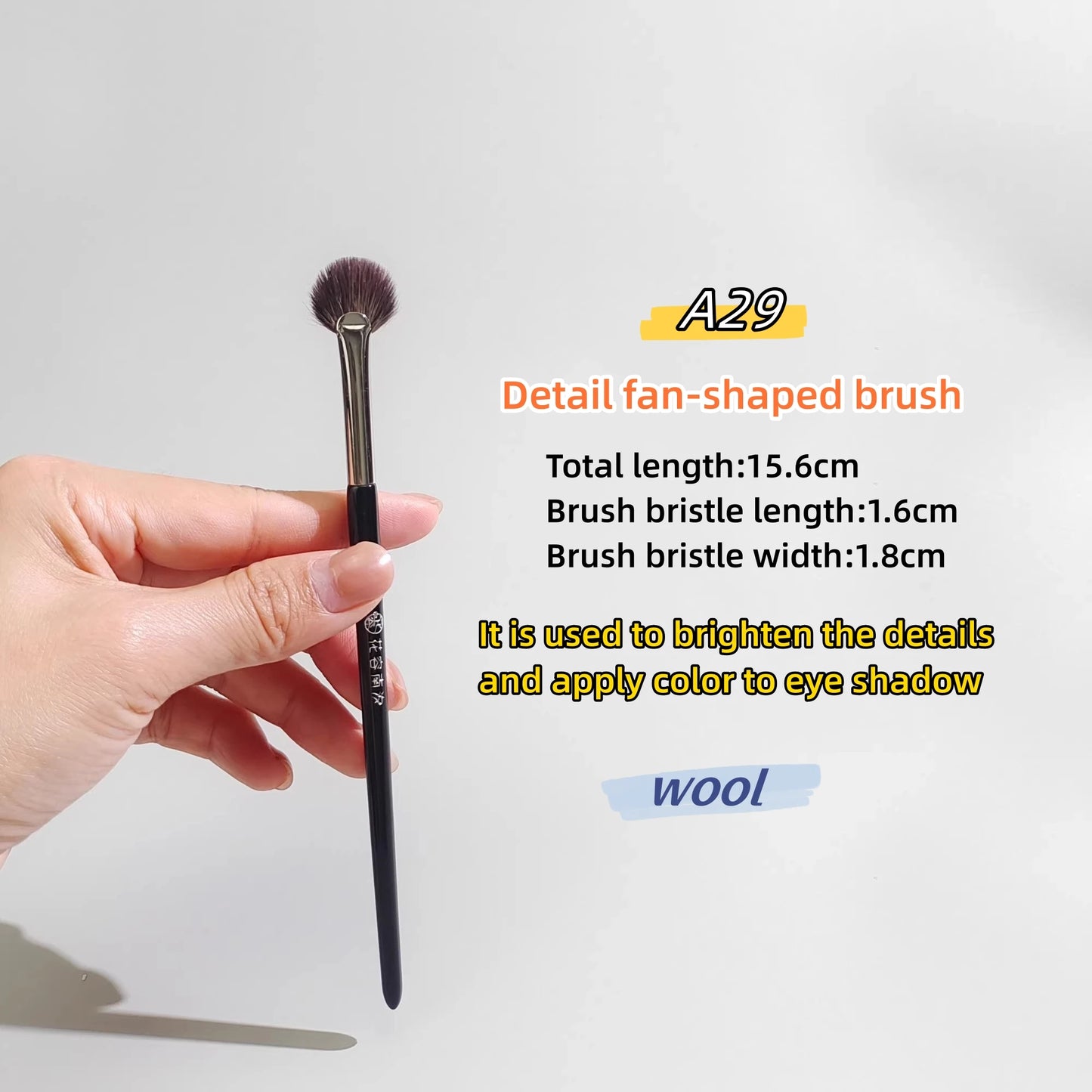 Pinceau Highlighter Éventail Arc Circulaire - Poudre Blush Détails Illuminateur Visage Professionnel Beauté