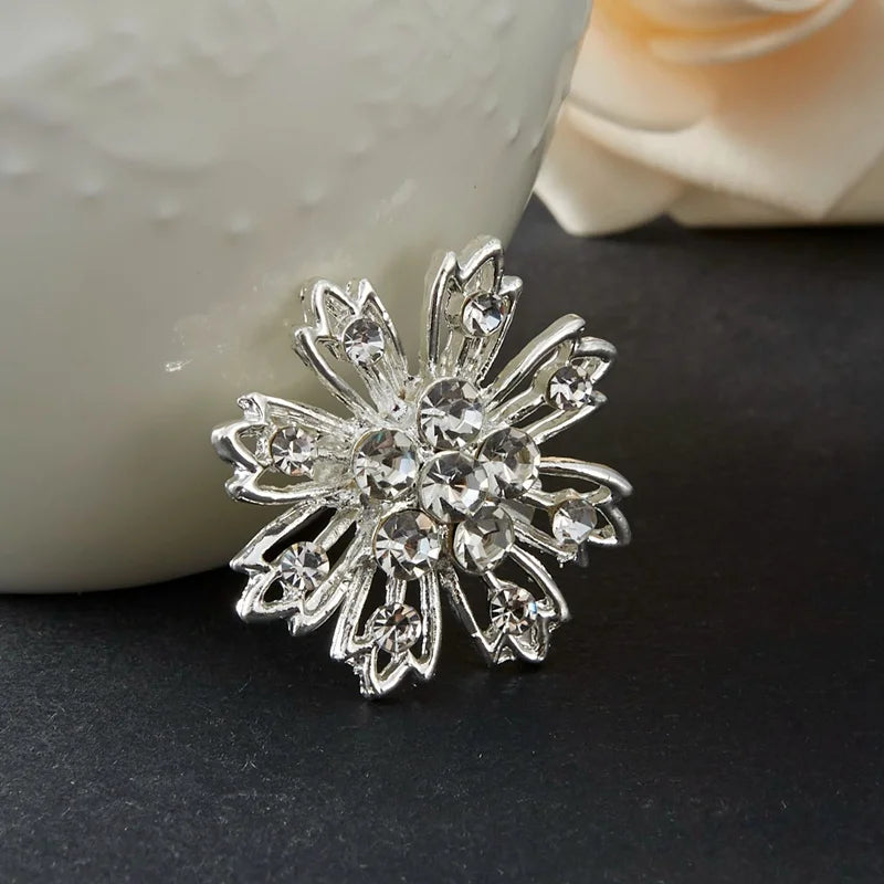 Broche Fleur Rétro Mode Cristal Strass – Pin's Bijou Mariage Rendez-vous Soirées Femme