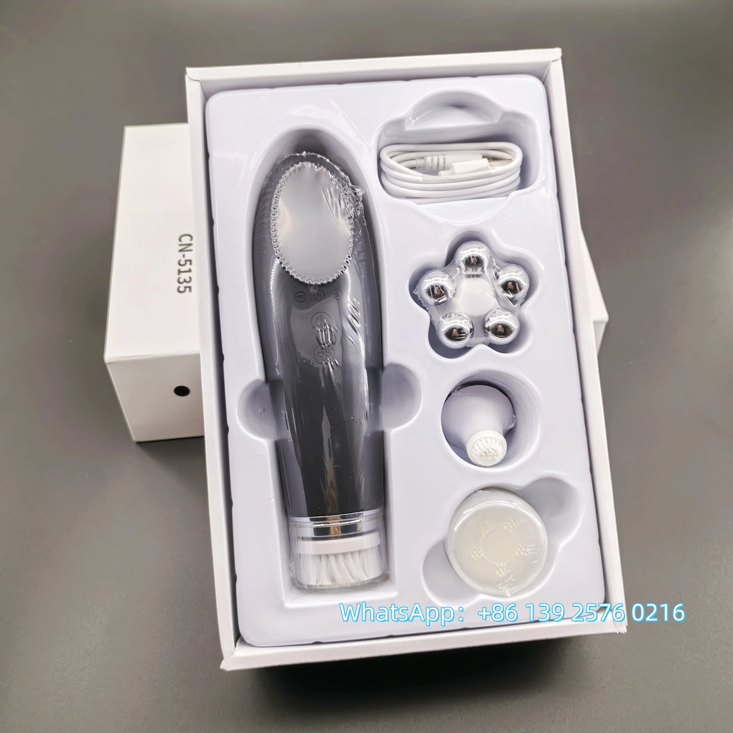 Appareil Nettoyage Facial 4-en-1 Silicone - Brosse Électrique Lifting Visage Anti-Âge Rose