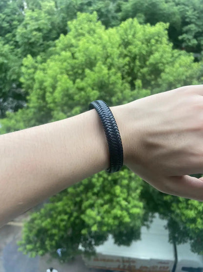 Bracelet Manchette Magnétique Homme — Cuir PU Noir, Fermoir Magnétique, Style Classique