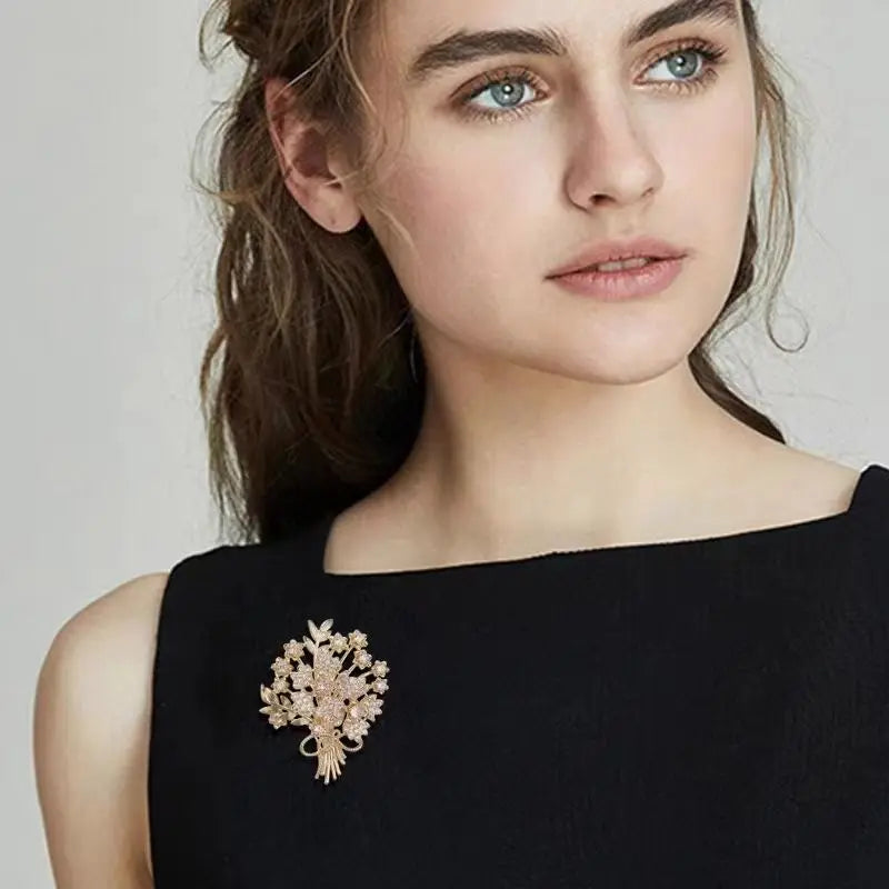 Broche Fleur Strass Luxe - Pin's Bouquet Cristal Élégant Mariage Soirée