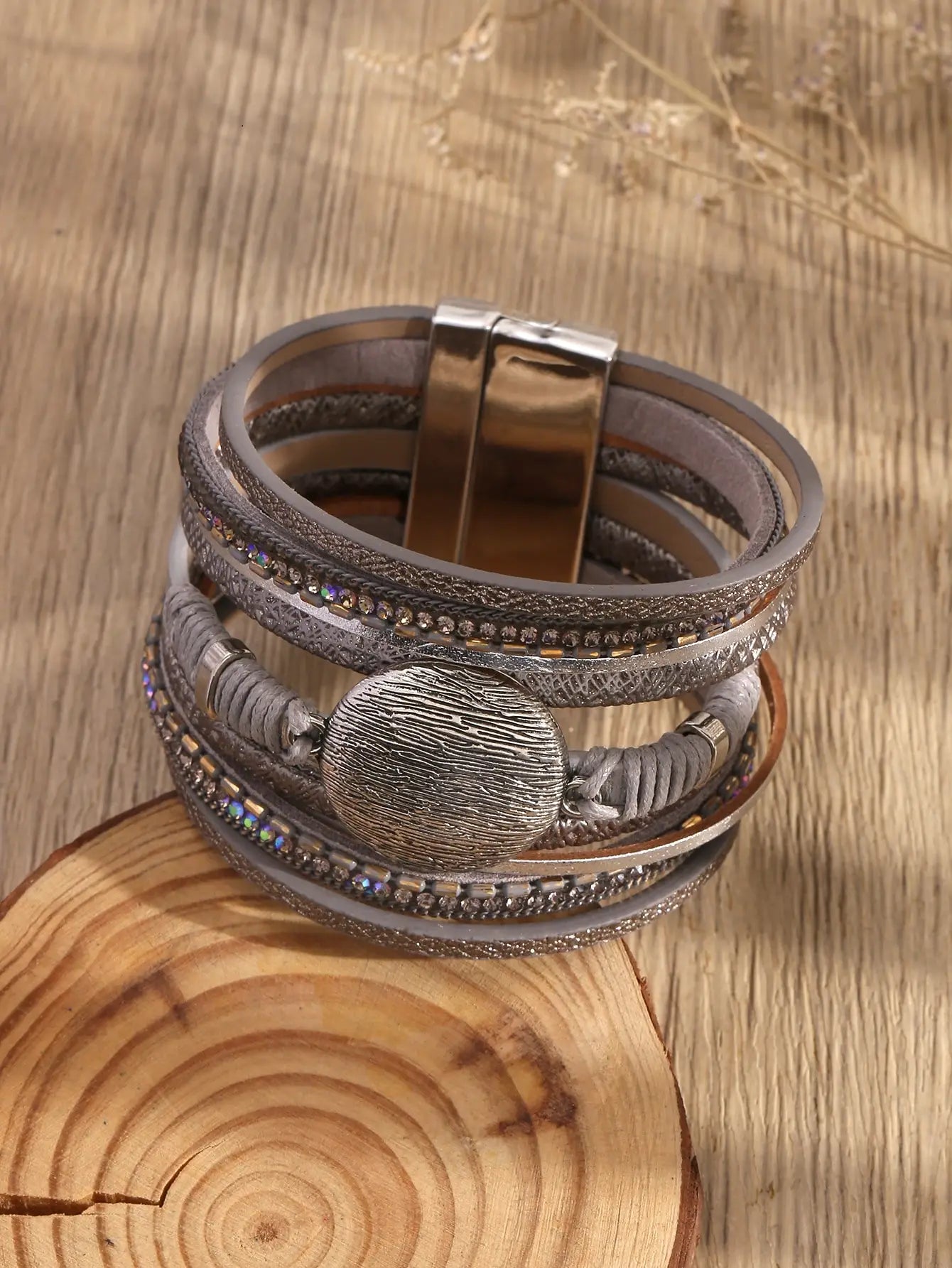 Bracelet Cuir Large Boucle Magnétique – Style Rétro Chic Femme
