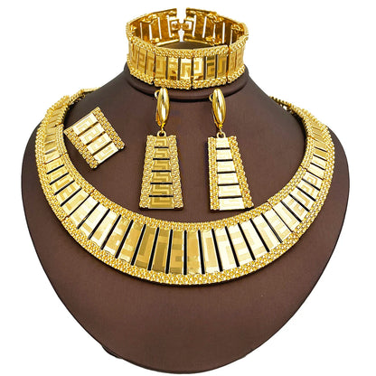 Parure Luxe Dubai Plaquée Or 4 Pièces – Collier Bracelet Boucles Bague Haut de Gamme