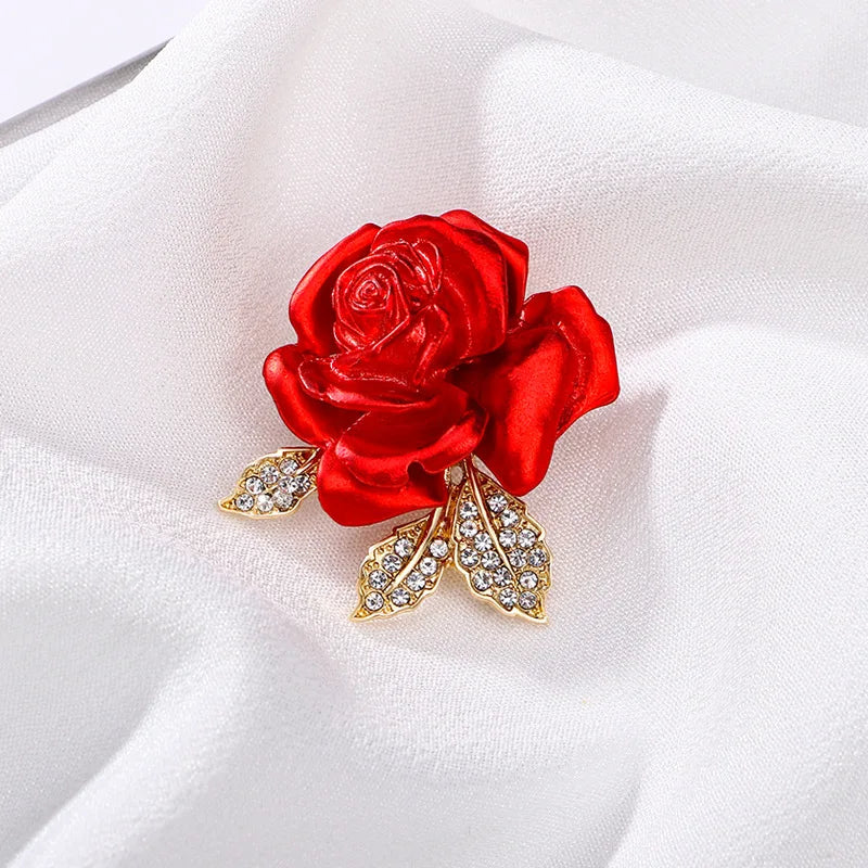 Broche Fleur Pivoine Strass Perle Luxe Résine Élégante – Pin's Mariage Soirées Couple Unisexe