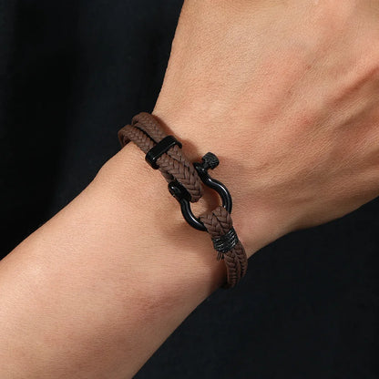 Bracelet en Cuir Tressé Noir pour Homme - Boucle Fer à Cheval Ajustable