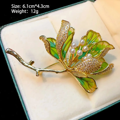 Broche Fleur Pivoine Strass Perle Luxe Résine Élégante – Pin's Mariage Soirées Couple Unisexe