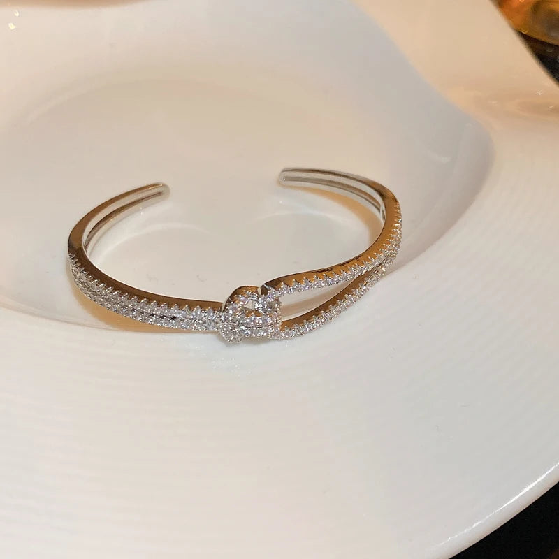 Bracelet Manchette Zircon Plein Cuivre Plaqué Or – Nœud Minimaliste Femme Mariage Soirée