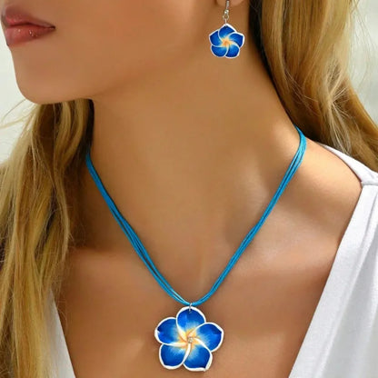 Parure Bohème Fleurs Frangipanier Tressées - Collier et Boucles Plage
