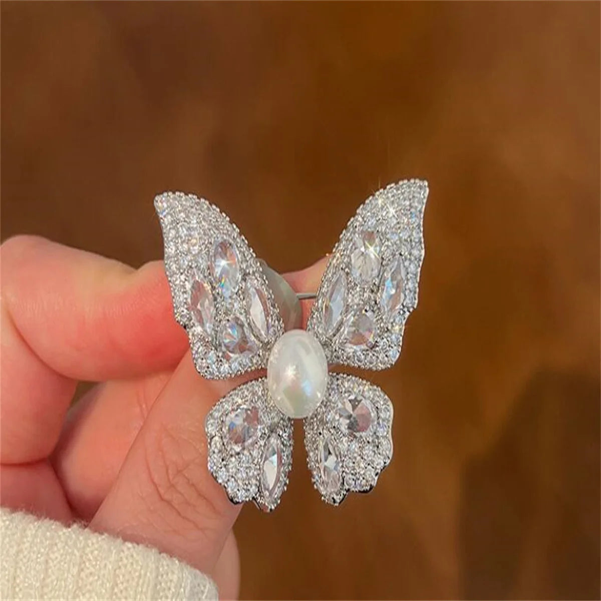 Broche Papillon Luxueuse Exquise – Pin's Fleur Poitrine Élégant Femme