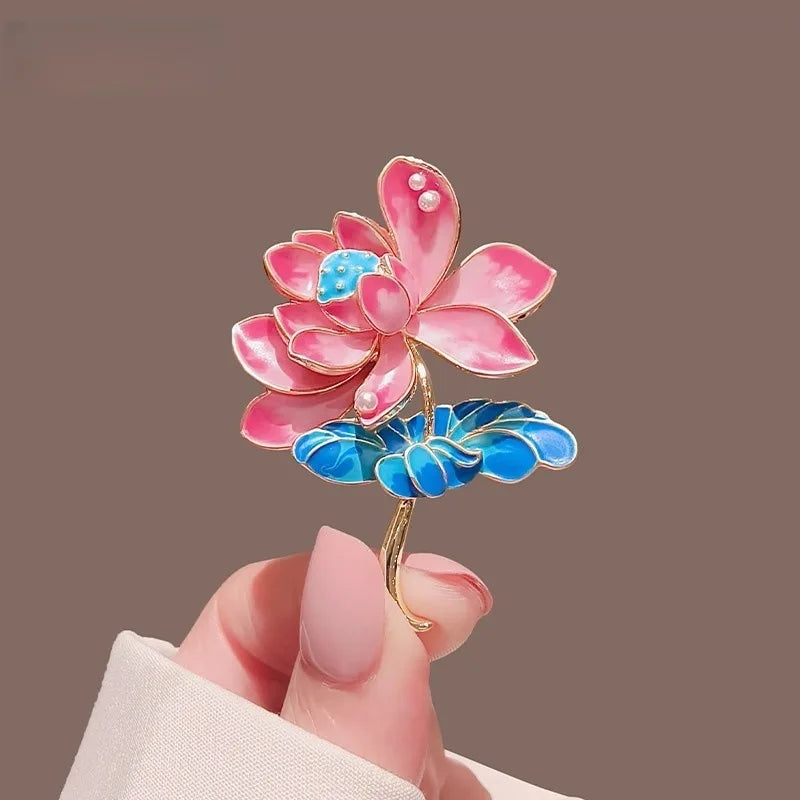 Broche Fleur Pivoine Strass Perle Luxe Résine Élégante – Pin's Mariage Soirées Couple Unisexe