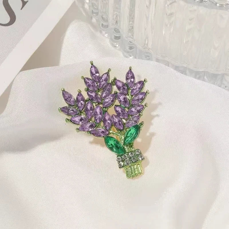 Broche Lavande Violette Exquise Cristaux Strass – Pin's Bouquet Fleurs Élégant Femme