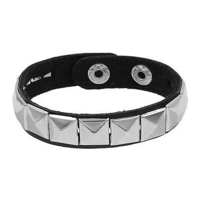 Bracelet Punk Clouté en Cuir — Manchette Gothique Unisexe