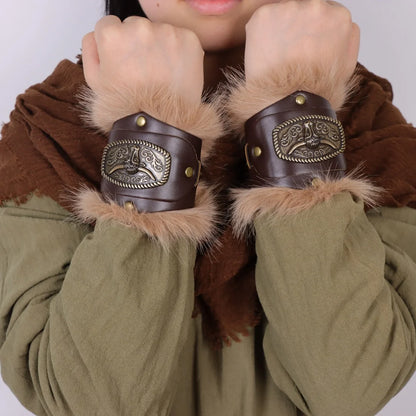 Bracelets Médiévaux en Cuir Synthétique avec Bordure en Fourrure - Cosplay & Costume