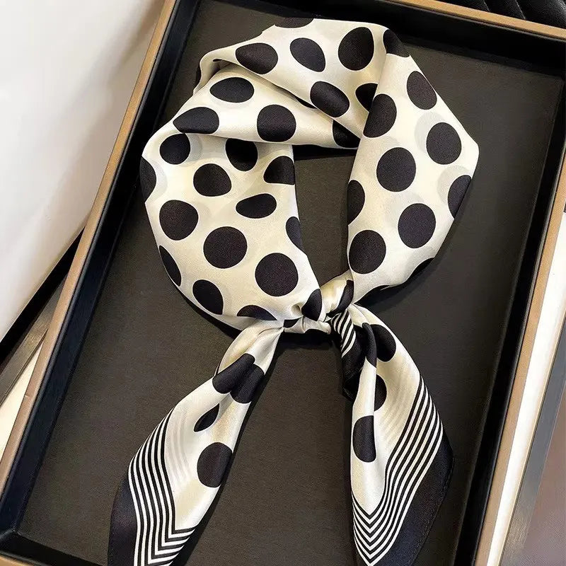 Foulard Carré Soie Naturelle 100% 65cm Femme - Bandana Headscarf Neckerchief Châle Luxe