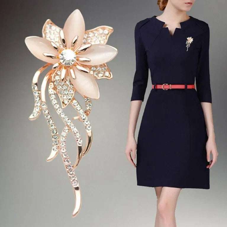 Broche Bouquet Fleurs Opale Strass Dorée – Pin's Mariée Mariage Élégant Femme