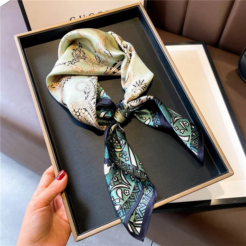 Foulard Carré Soie Naturelle 100% 65cm Femme - Bandana Headscarf Neckerchief Châle Luxe