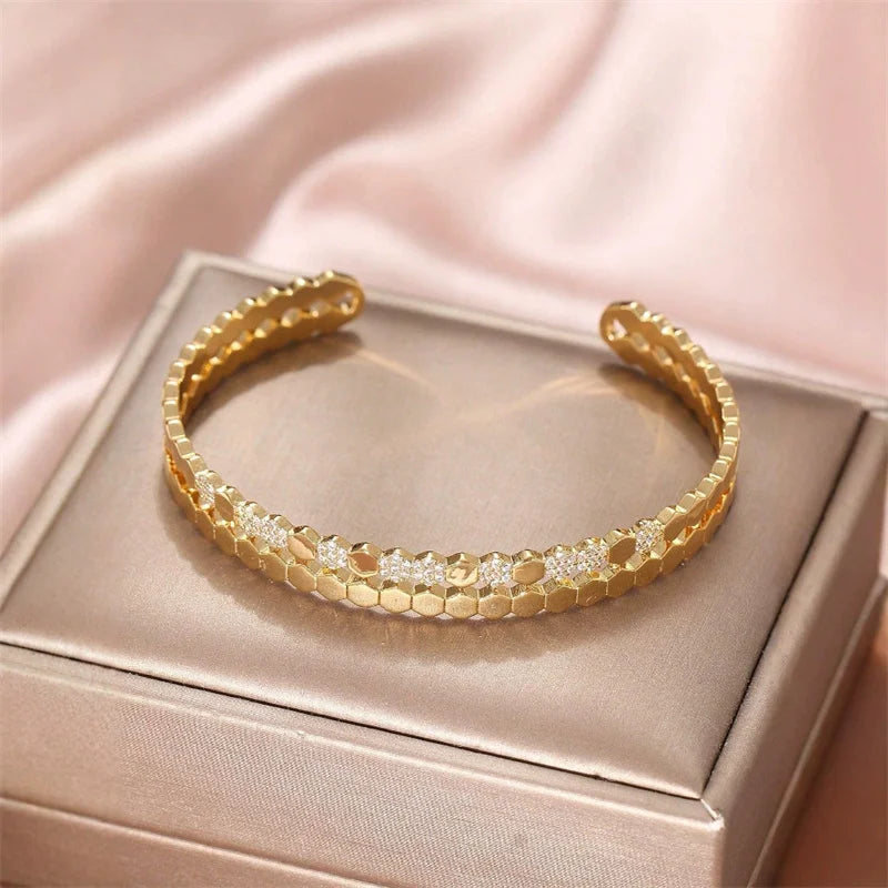 Bracelet Manchette Cuivre & Zirconia Femme – Ouvert Géométrique, Style Vintage Doré