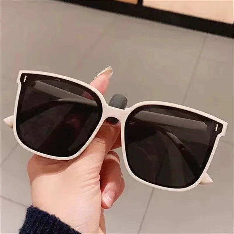 Lunettes de Soleil Carrées Rétro — Protection UV400, Unisexe, 5 Coloris
