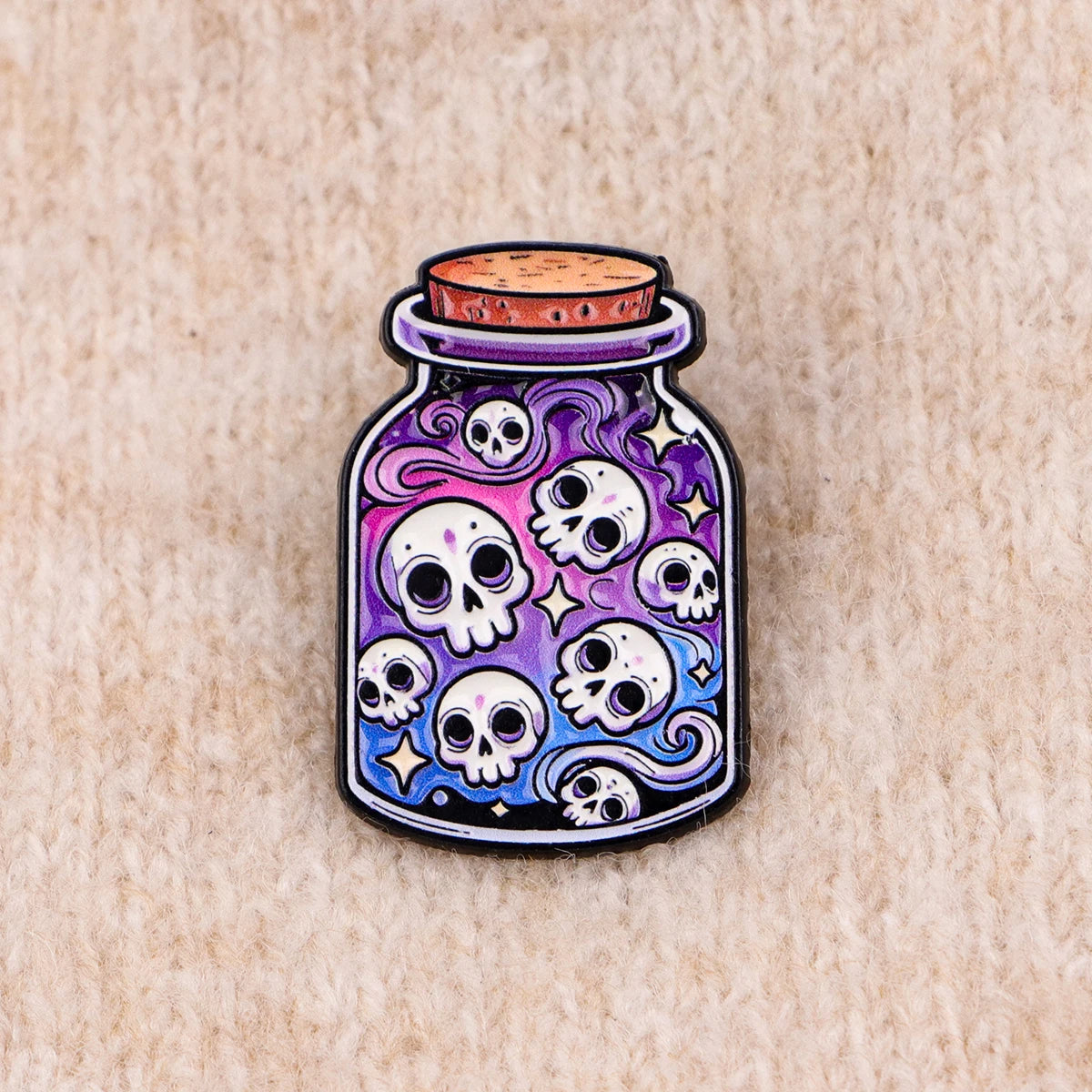 Pin's Émaillé Weird Girl Club Designs Alternatifs – Broche Badge Métal Unisexe