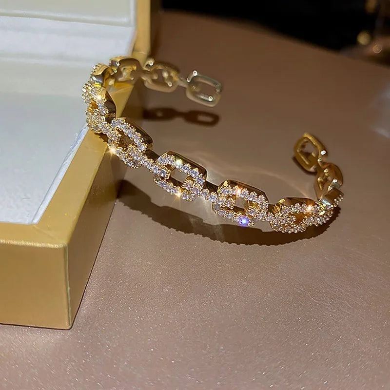 Bracelet Manchette Zircon Plein Cuivre Plaqué Or – Nœud Minimaliste Femme Mariage Soirée