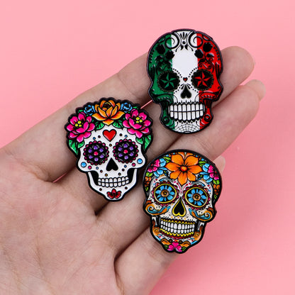 Pin's Émaillé Weird Girl Club Designs Alternatifs – Broche Badge Métal Unisexe