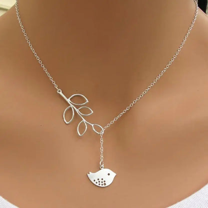 Collier Choker Oiseau Feuilles – Pendentif Statement Nature Doré