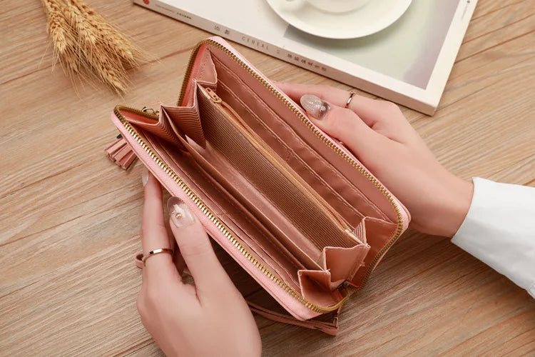 Portefeuille Long Femme Brodé - Pochette Dragonne Multi-Cartes Élégante