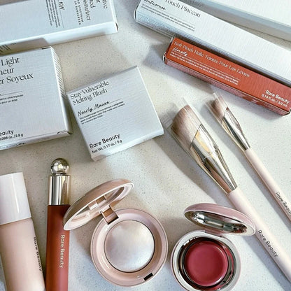 Blush Liquide Rare Beauty Exhilarate - Waterproof Hydratant Contour Visage Ombre Naturel Longue Tenue Plump