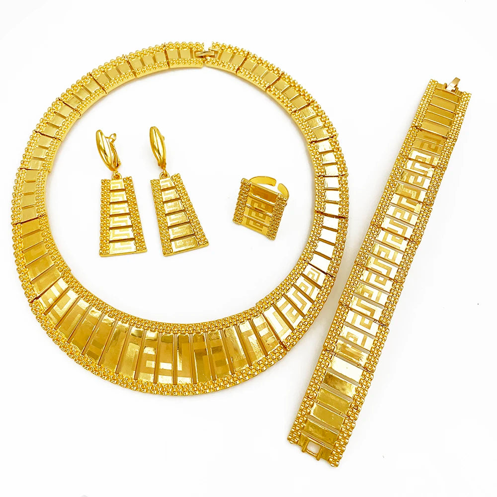 Parure Luxe Dubai Plaquée Or 4 Pièces – Collier Bracelet Boucles Bague Haut de Gamme