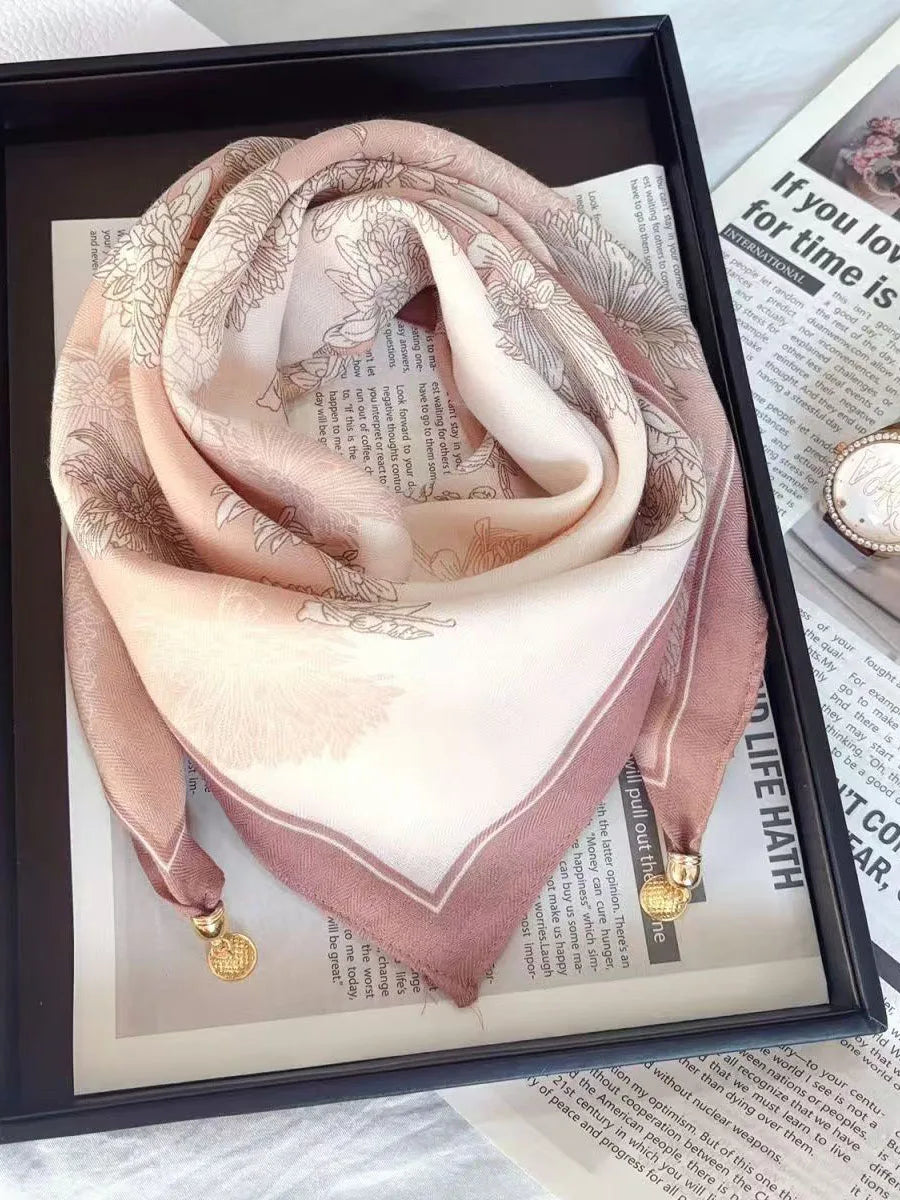 Luxury Square Scarf with Magnetic Buckle for Women - Versatile Fashion Pendant Scarf