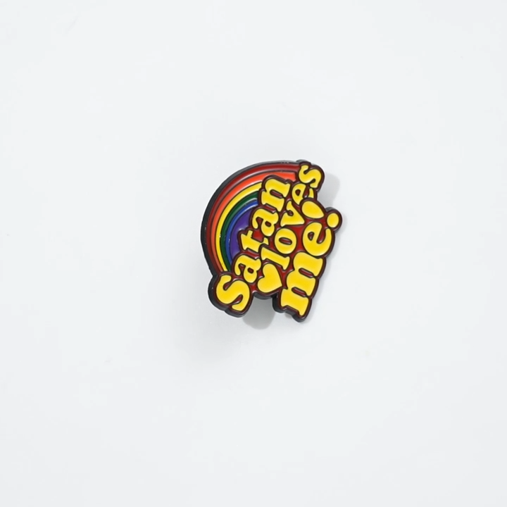 Pin's Émaillé Arc-en-Ciel Love Me – Broche Badge Romantique Mignon Unisexe